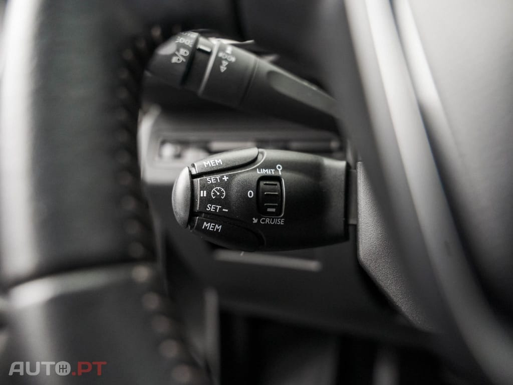 Peugeot 3008 1.5 BlueHDi Active