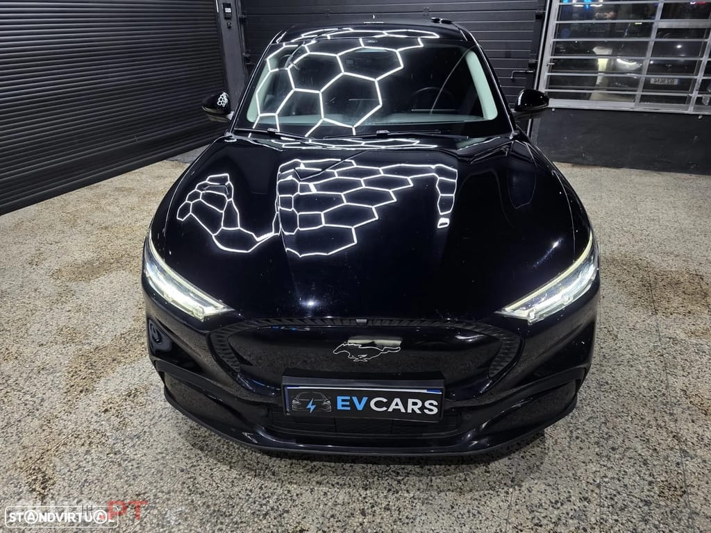 Ford Mustang Mach-E 75.7 kWh Base