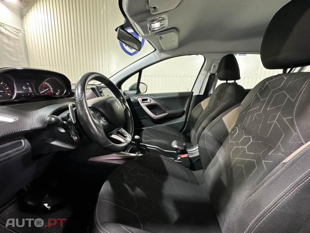 Peugeot 2008 1.6 e-HDi Allure 2-Tronic