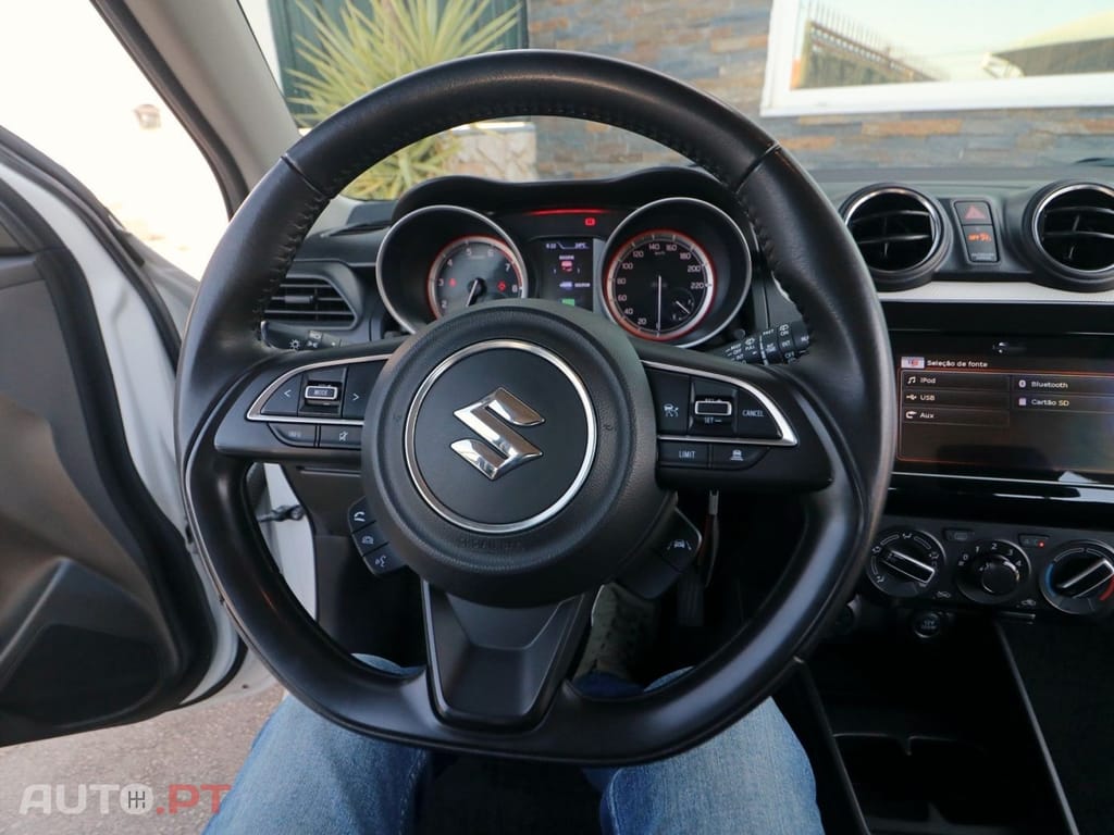 Suzuki Swift HYBRID
