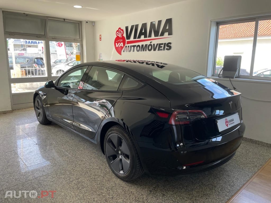 Tesla Model 3 Tração Traseira
