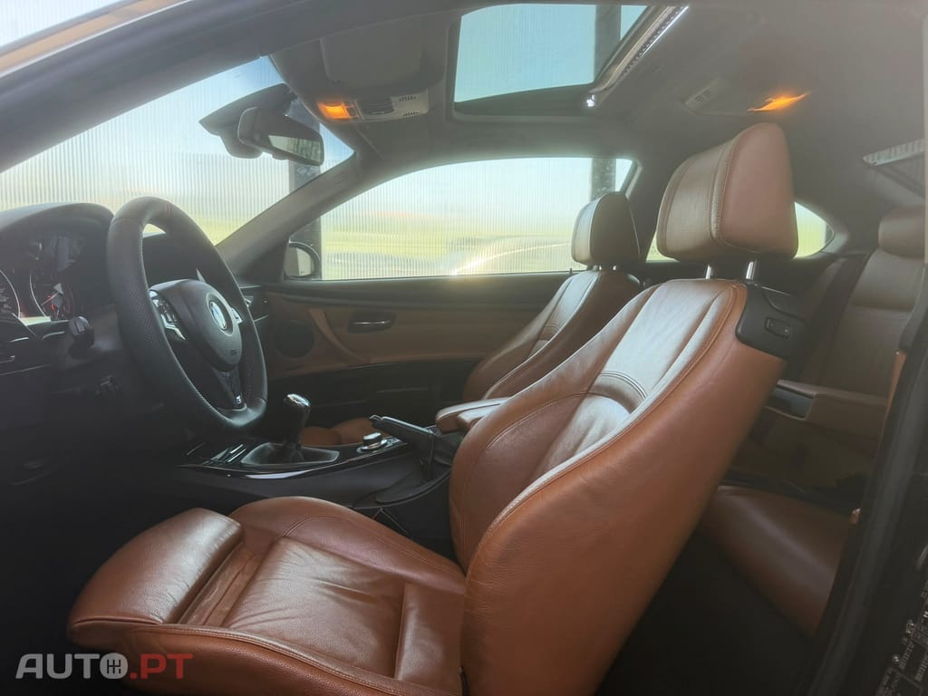 BMW 330 i Pack M