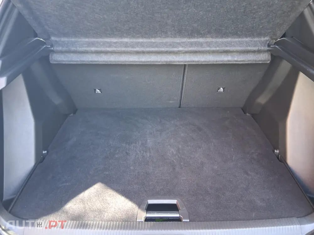 Peugeot 2008 1.2 PureTech Allure EAT8
