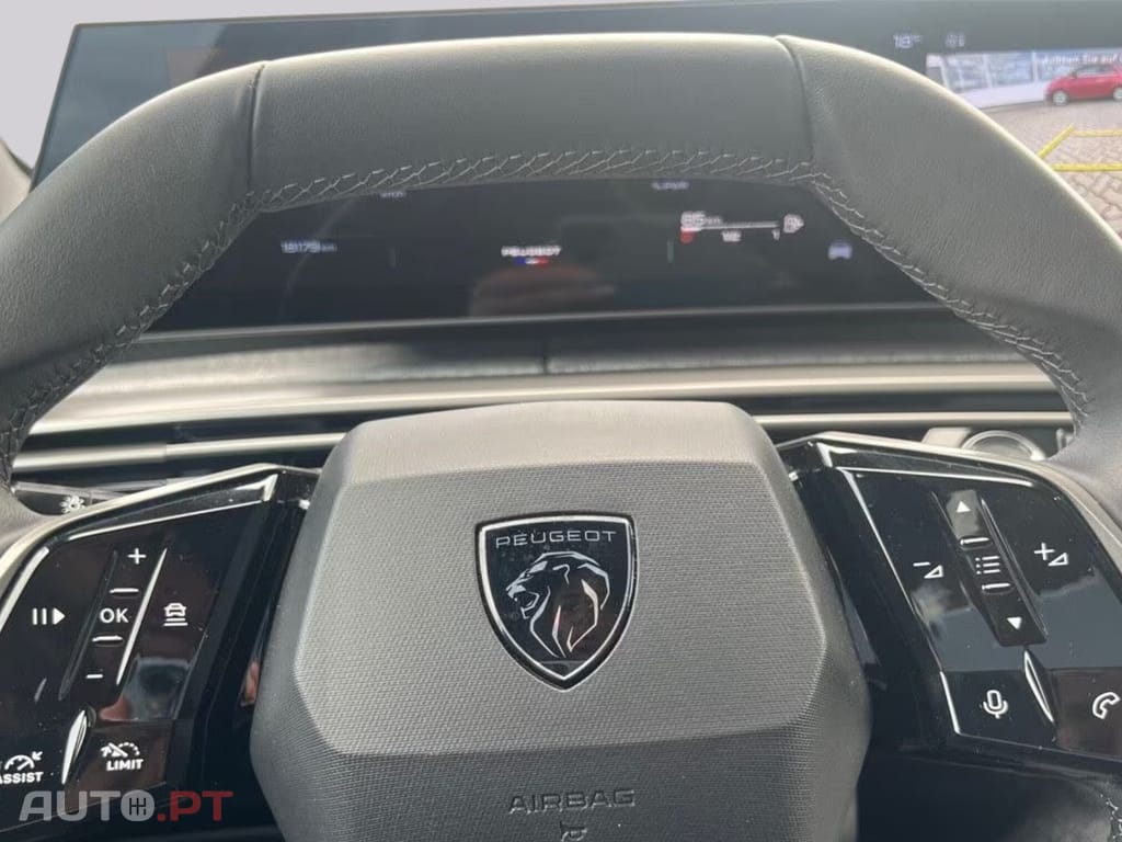 Peugeot 3008 1.2 Hybrid 136 Allure I.V.A DEDUTÍVEL 