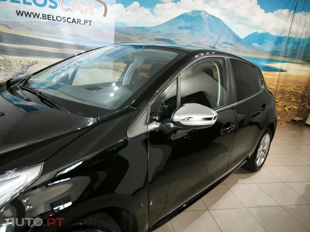 Peugeot 208 PureTech 82 Start & Stop Style