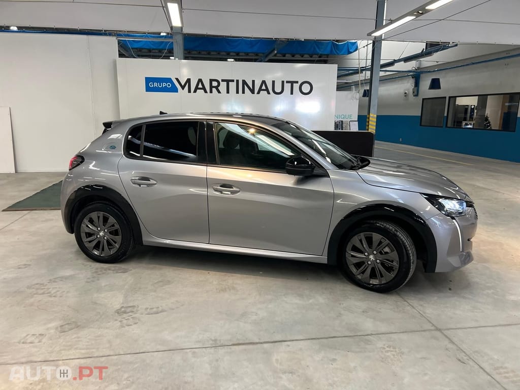 Peugeot E-208 50 kWh Allure Pack