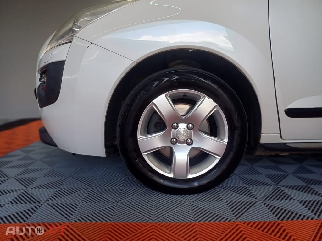 Peugeot 3008 2.0 HDi Hybrid4
