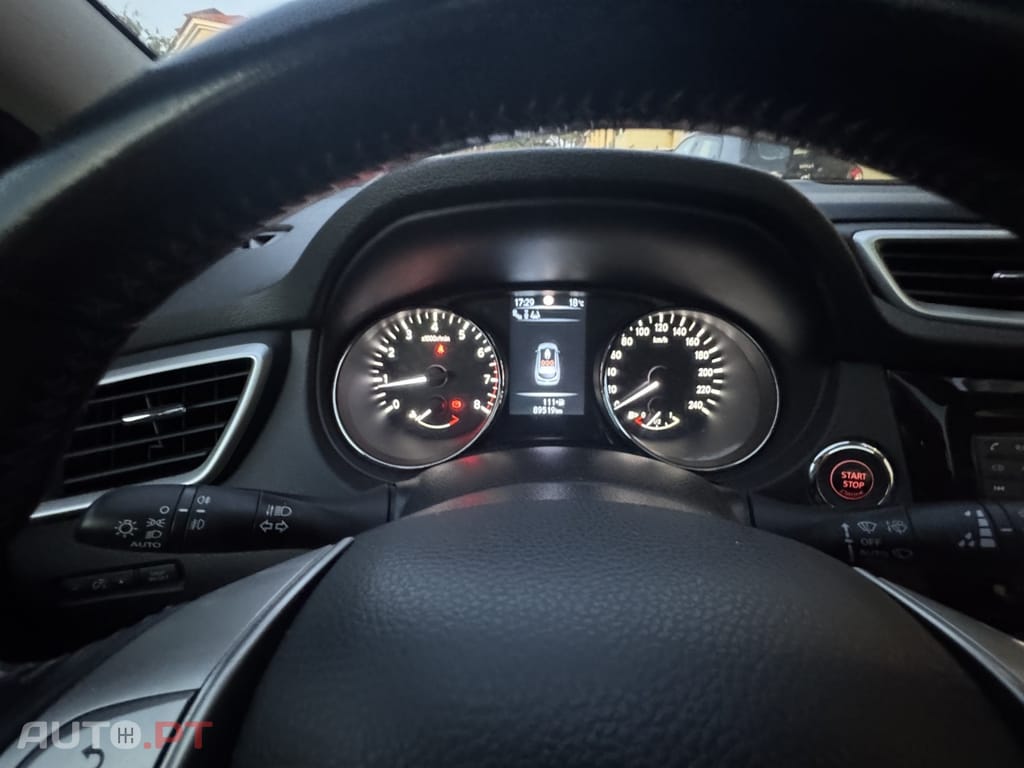 Nissan Qashqai 1.2 DIG-T Tekna Pele