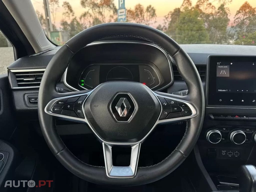 Renault Clio 1.6 E-Tech Intens