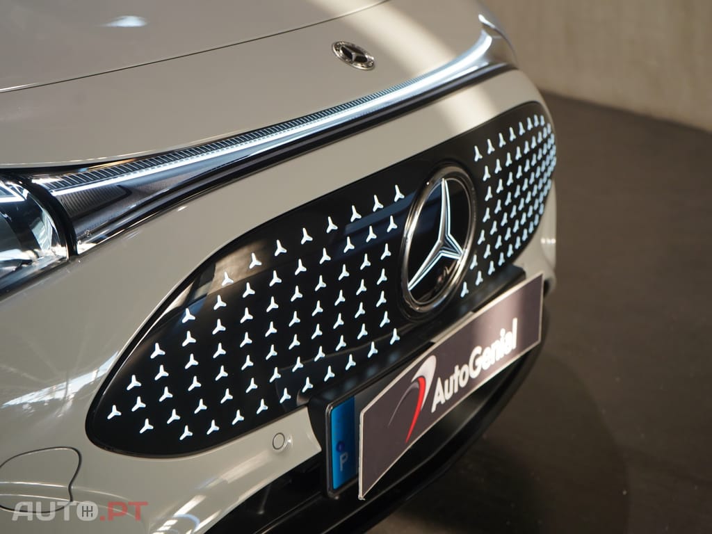 Mercedes-Benz CLA 250 com tecnologia EQ