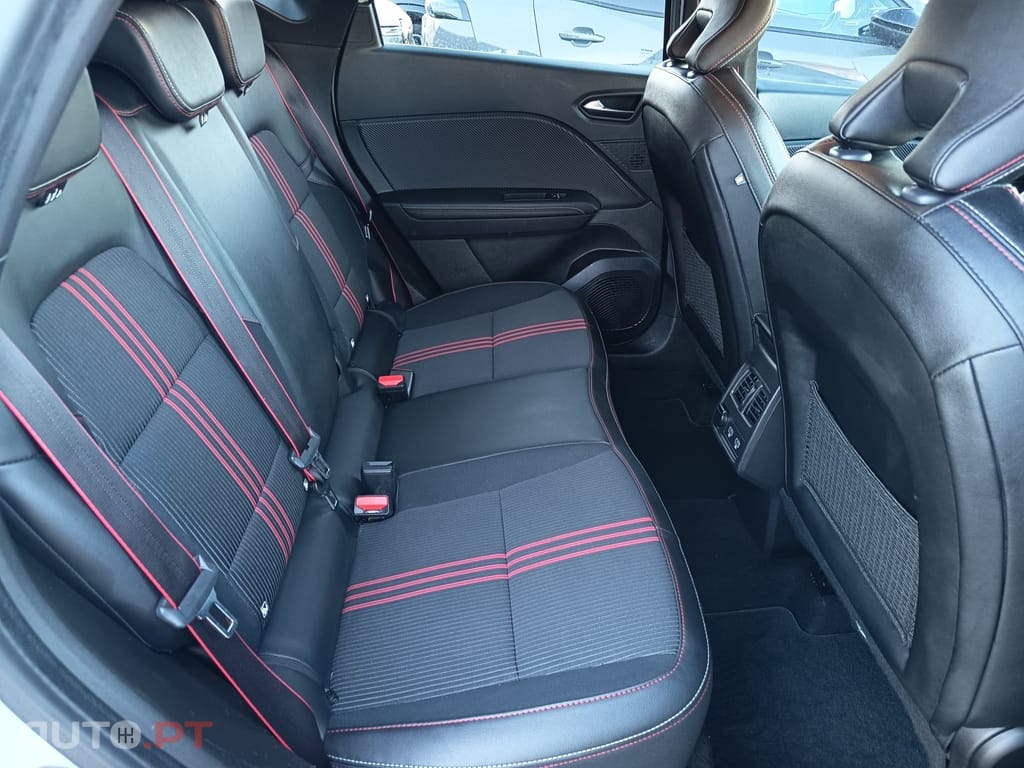 Renault Captur 1.6 E-Tech Plug-In RS Line