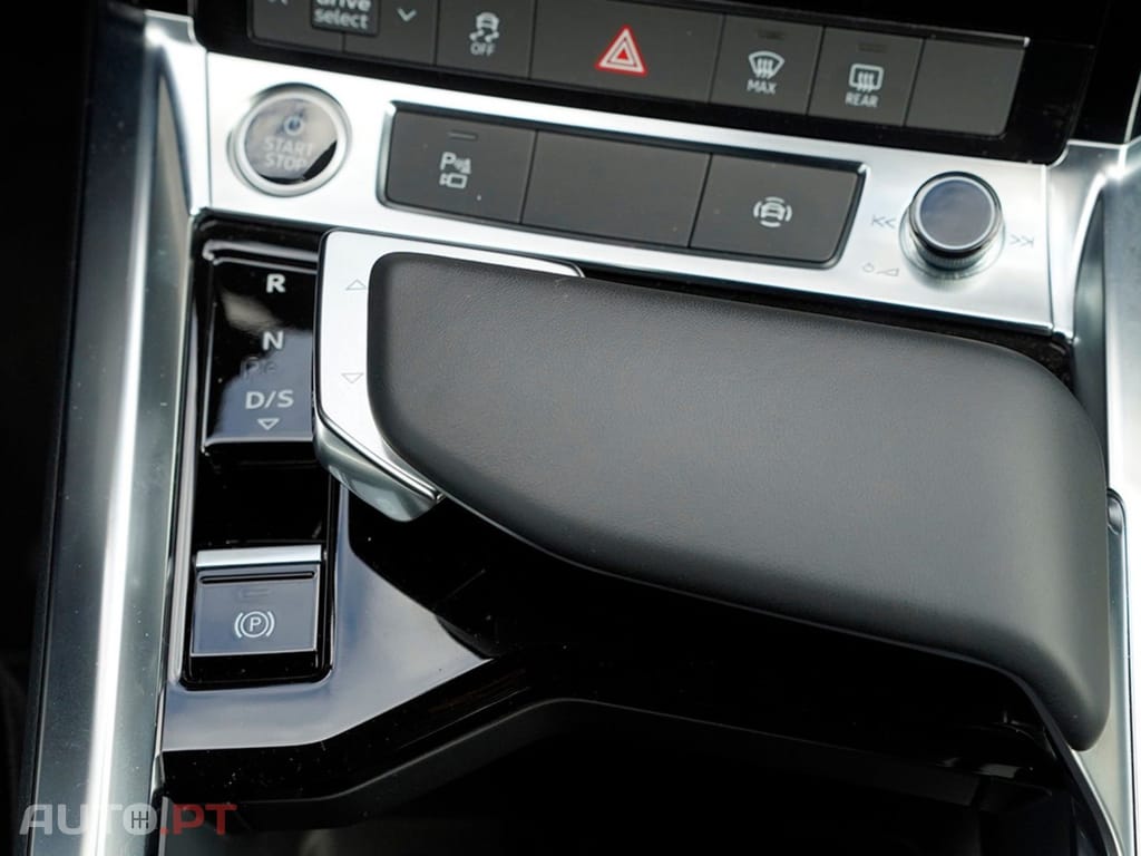 Audi Q8 E-Tron Sb 50 Quattro S Line I.V.A DEDUTÍVEL