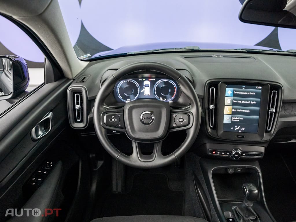 Volvo XC40 1.5 T2 Momentum Core