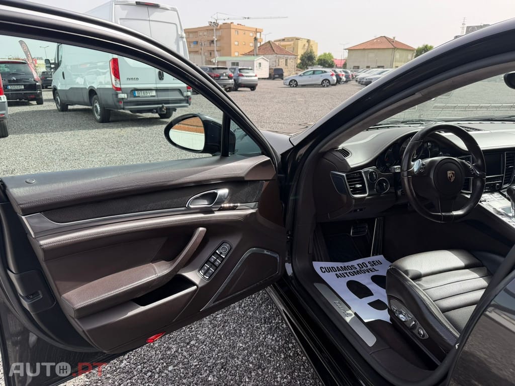 Porsche Panamera Turbo PDK