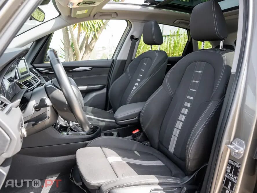 BMW 216 d Line Luxury Auto