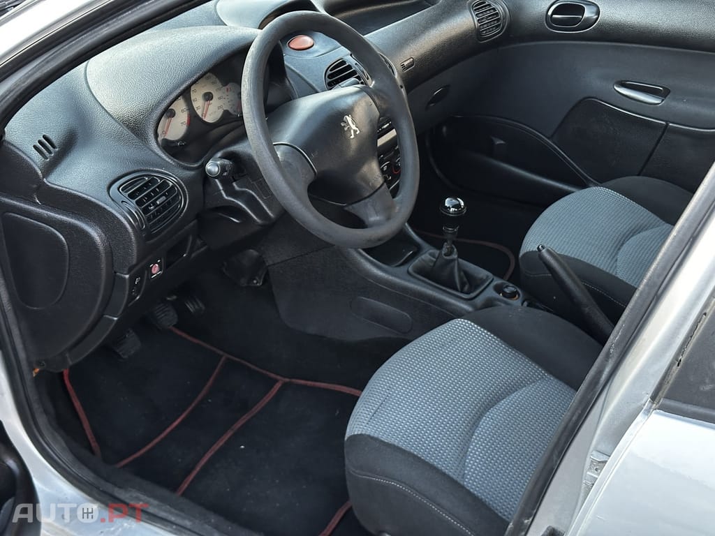 Peugeot 206 1.1 Color Line