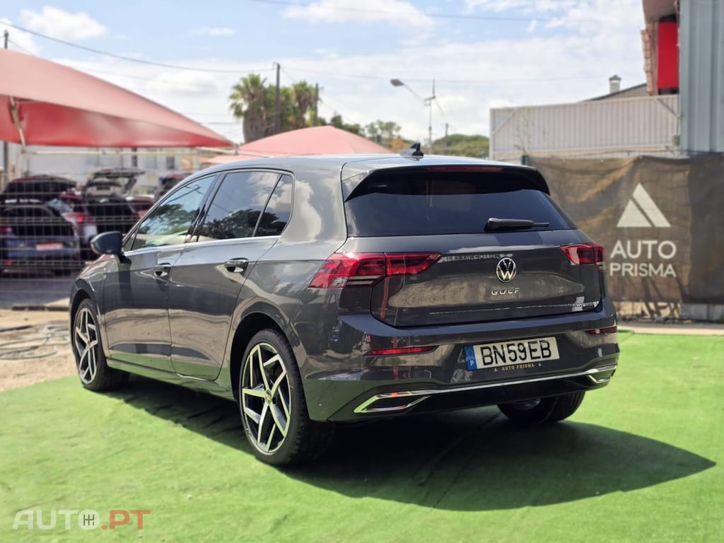 Volkswagen Golf 1.4 eHybrid OPF DSG Style