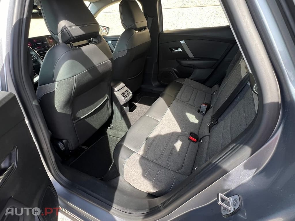 Citroen C4 1.5 BlueHDi Shine EAT8