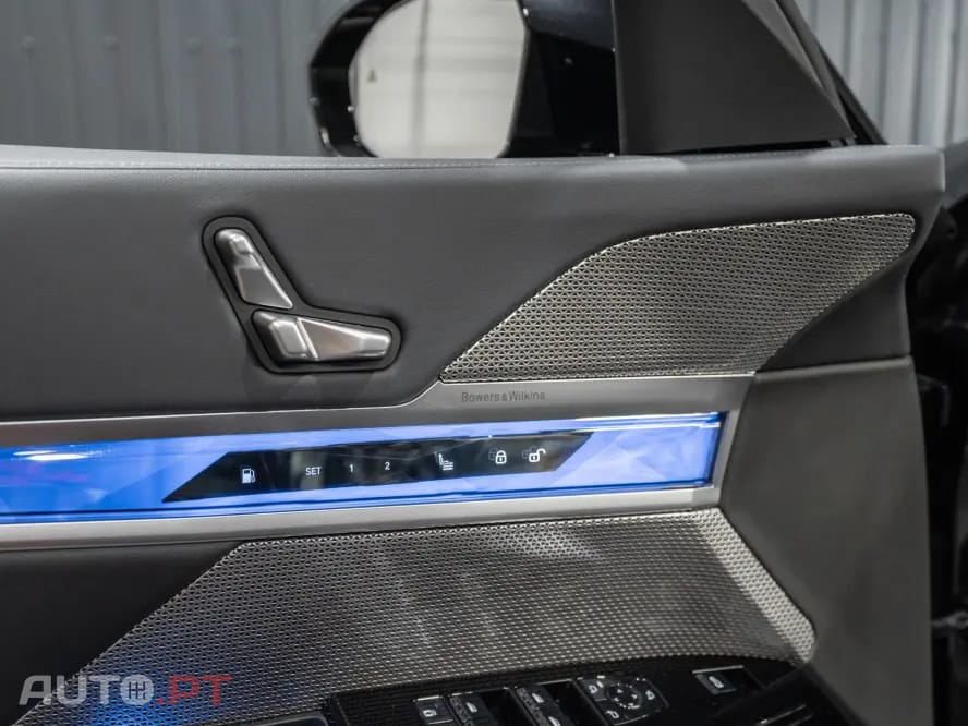 BMW 750 750e xDrive Pack Desportivo M