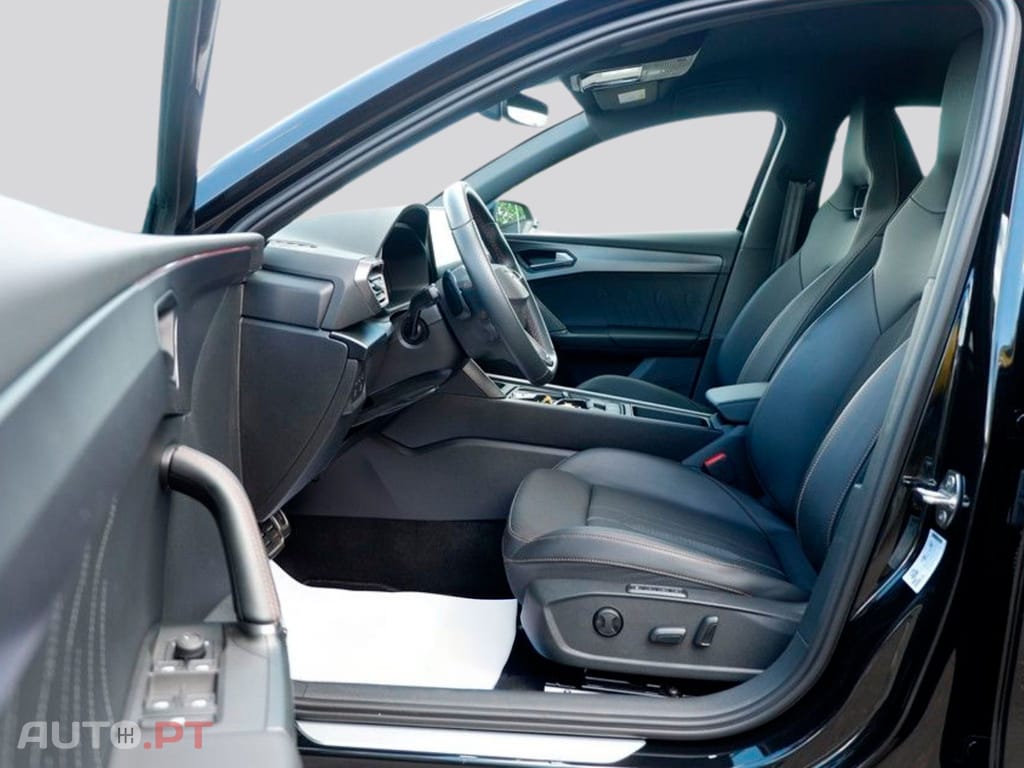 Cupra Leon ST I.V.A DEDUTIVEL VZ e-Hybrid DCC 