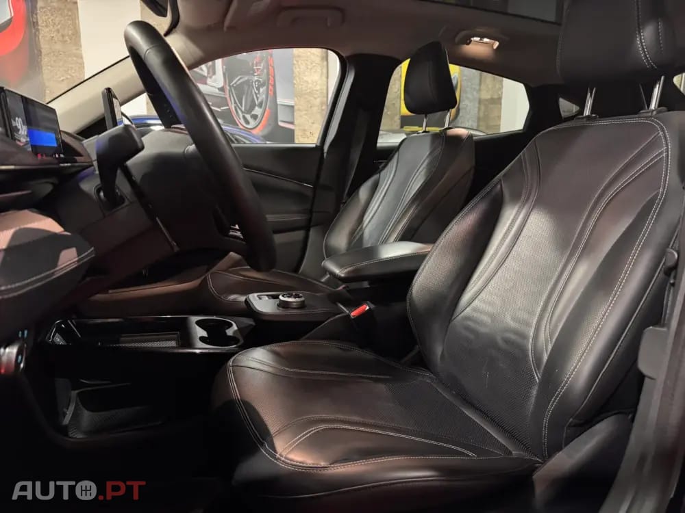 Ford Mustang Mach-E Alargada