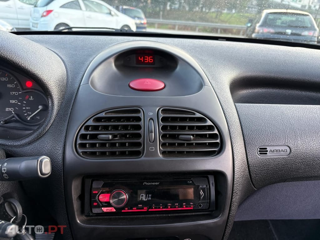 Peugeot 206 1.1 Color Line