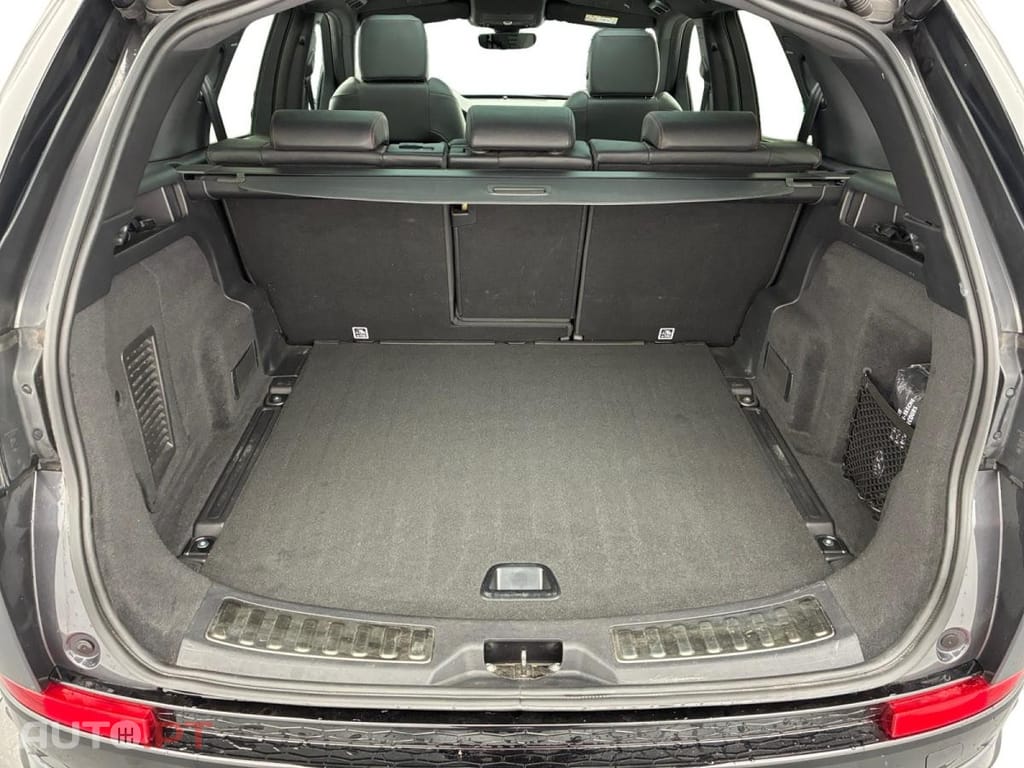 Land Rover Discovery Sport 2.0 P200 AWD R-Dynamic SE