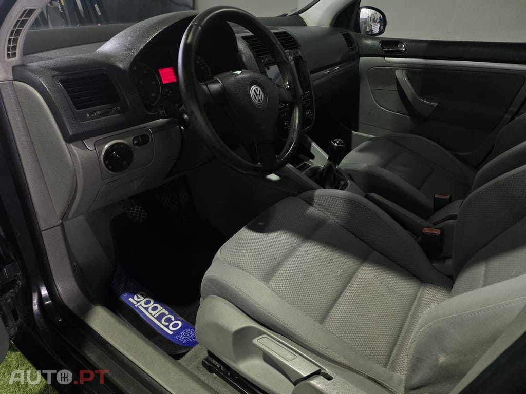 Volkswagen Golf 2.0 TDi Confortline