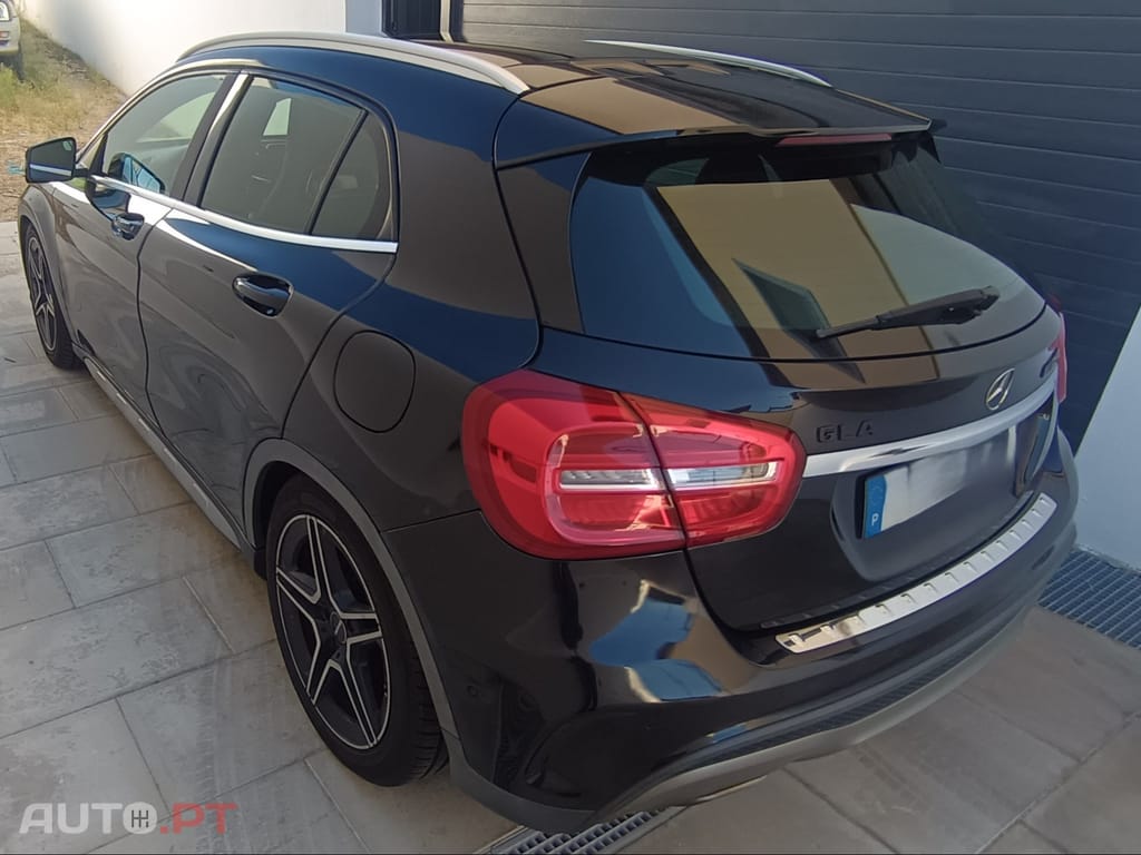 Mercedes-Benz GLA 200 AMD Line Auto