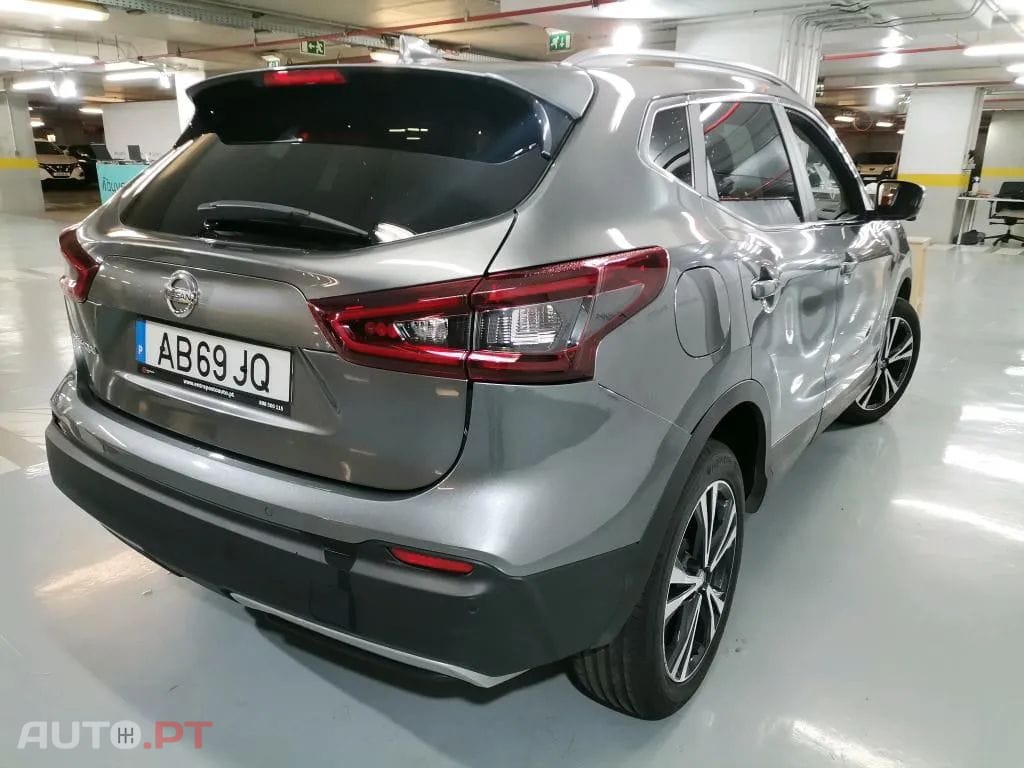 Nissan Qashqai 1.5 dCi N-Connecta J18