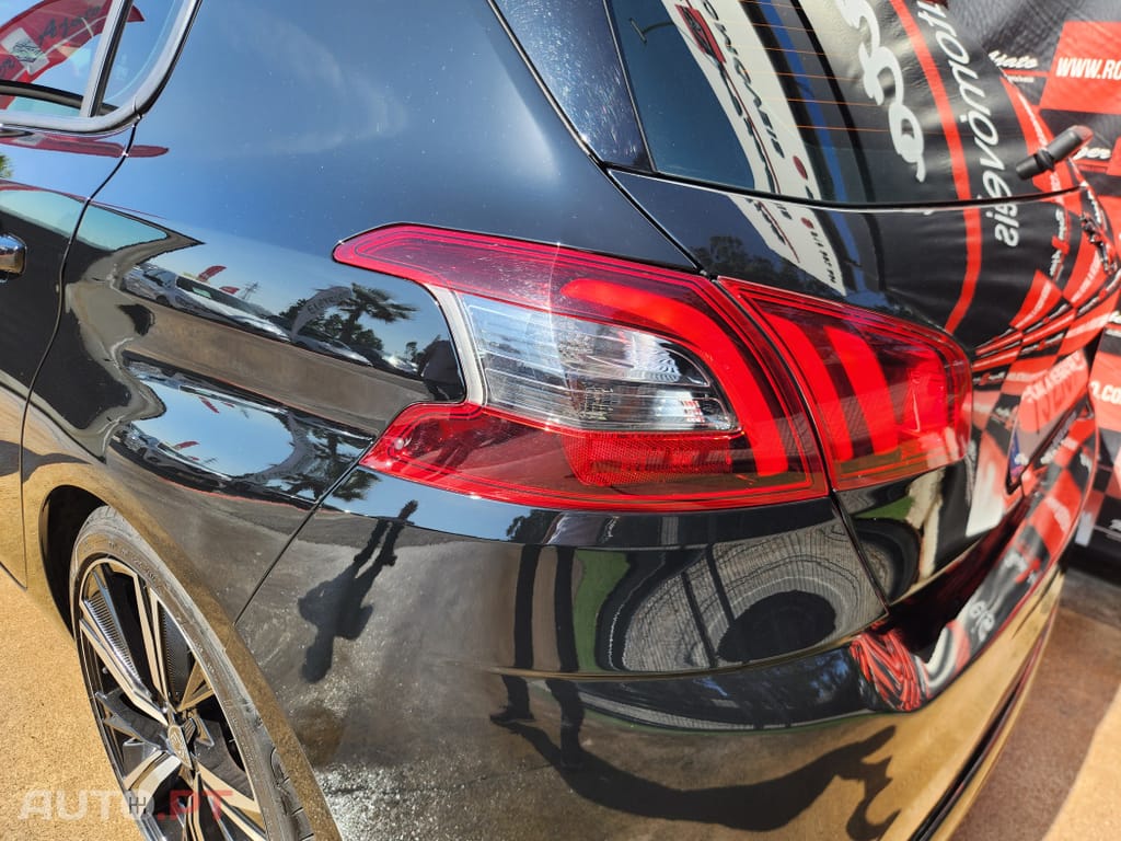 Peugeot 308 1.5 BlueHDi Business Line