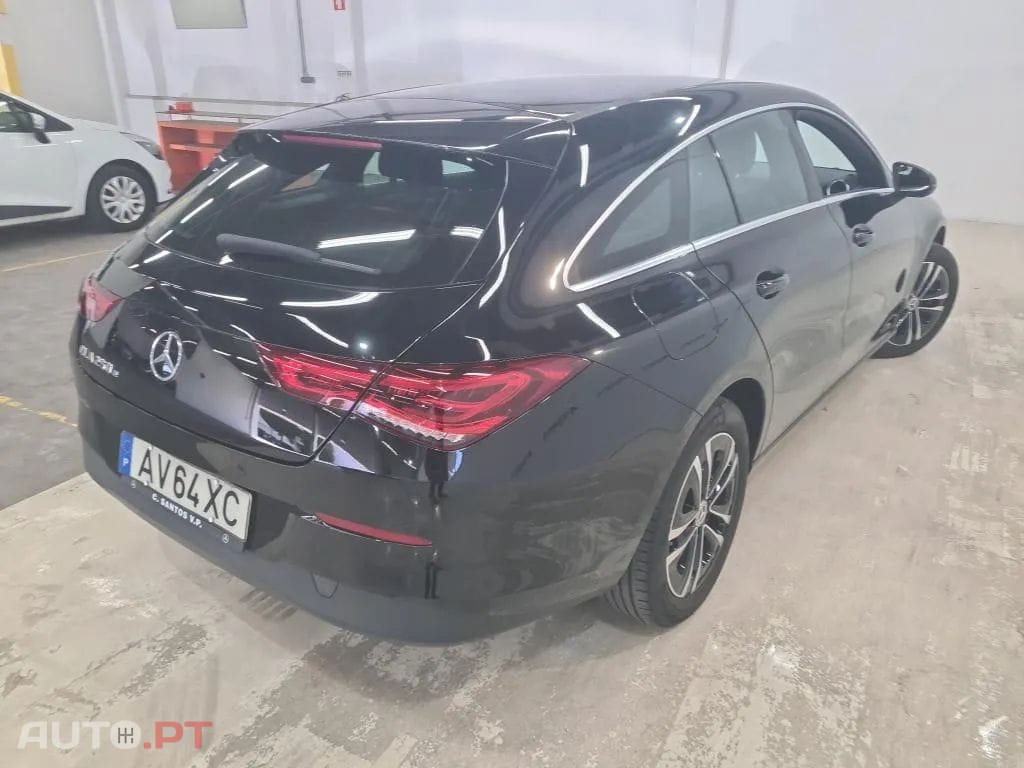 Mercedes-Benz CLA 250 e Shooting Brake Style Plus