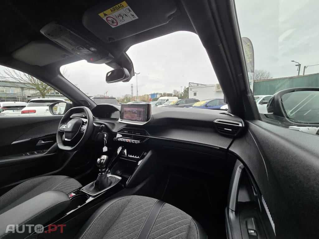 Peugeot 2008 1.2 PureTech Allure Pack