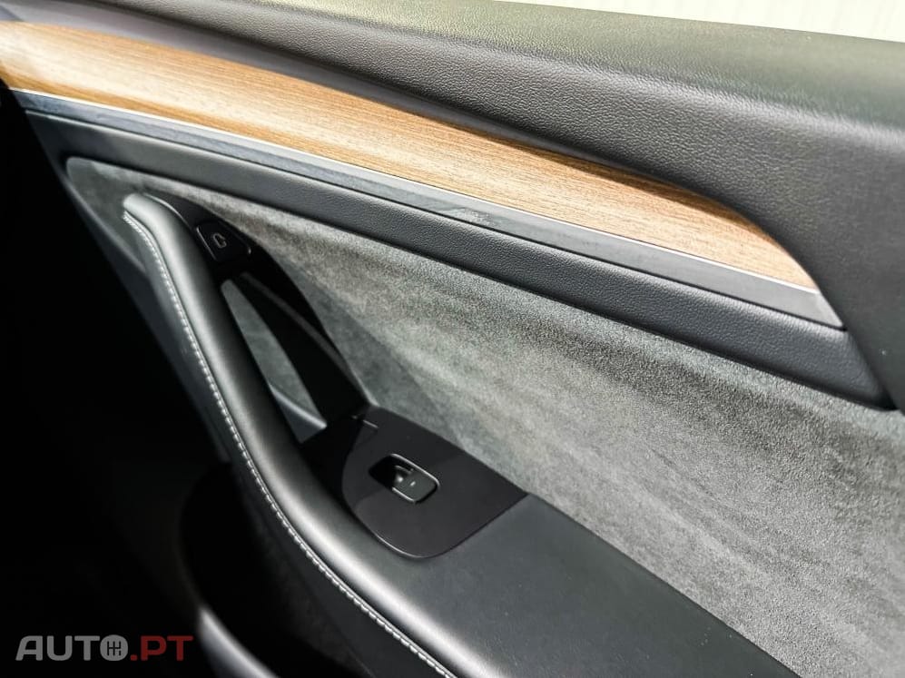 Tesla Model Y Performance Dual Motor AWD