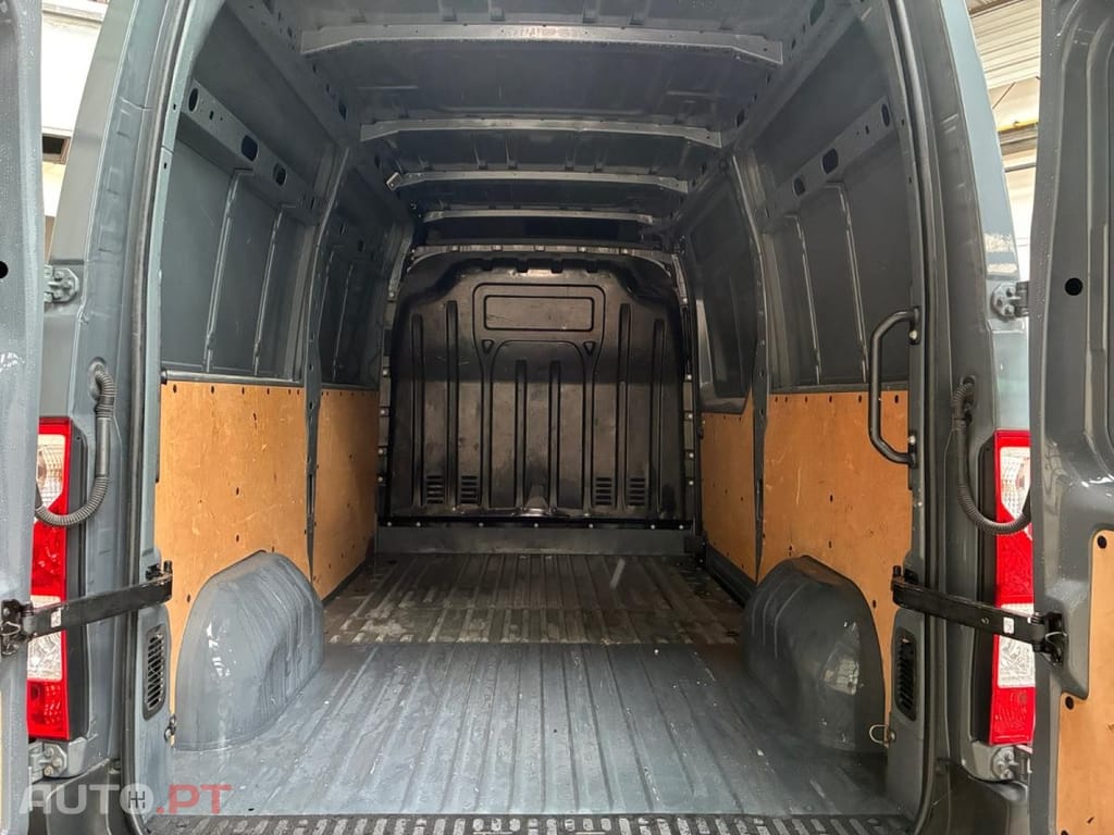 Renault Master 2.3 dCi L2H2 3.5T