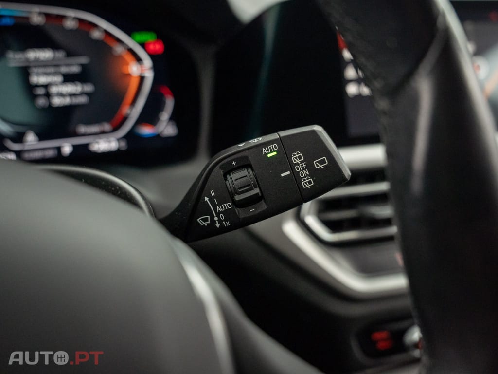 BMW 320 d Auto
