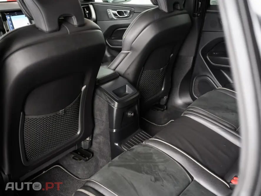 Volvo XC60 2.0 T8 PHEV R-Design AWD