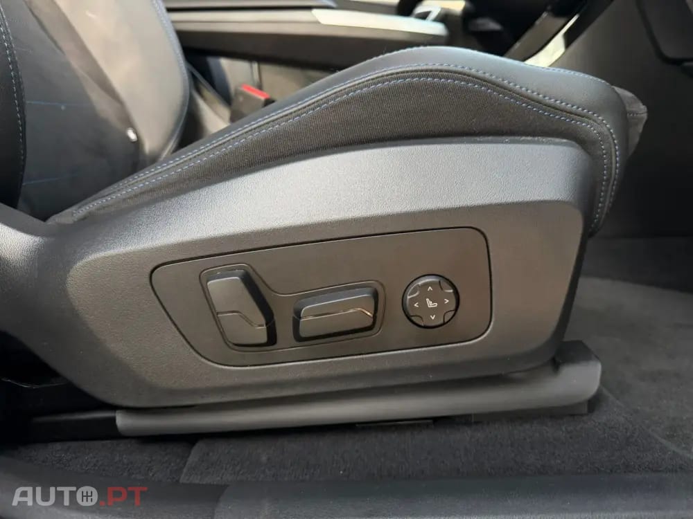 BMW iX2 xDrive30 Pack Desportivo M Pro