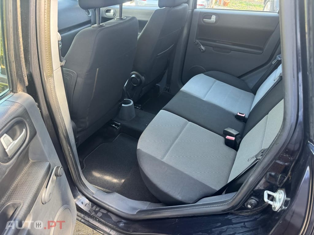 Mitsubishi Colt 1.1 Invite