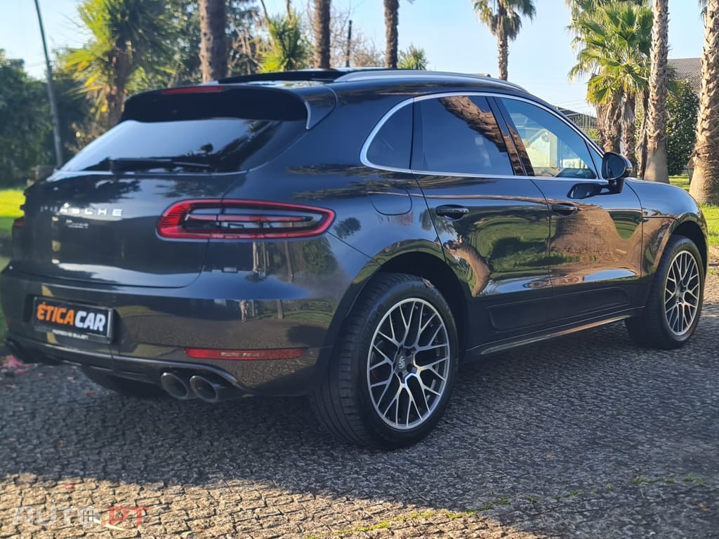 Porsche Macan Outro