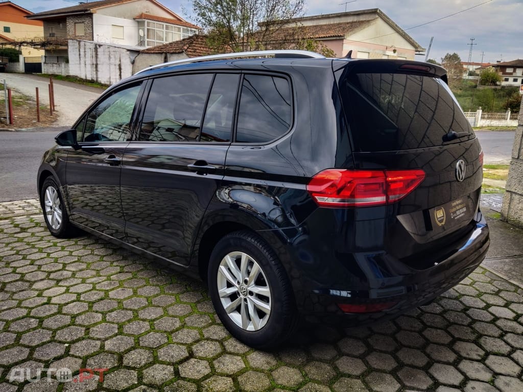 Volkswagen Touran 1.6 TDI Confortline DSG