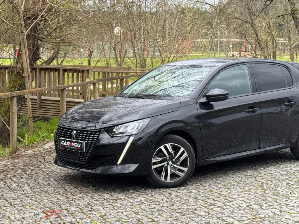 Peugeot 208 1.2 PureTech Allure EAT8