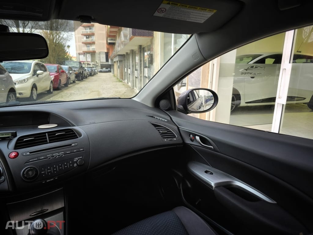 Honda Civic 1.4 i-VTEC Elegance