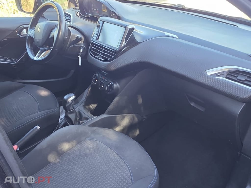 Peugeot 208 1.2 PureTech Style
