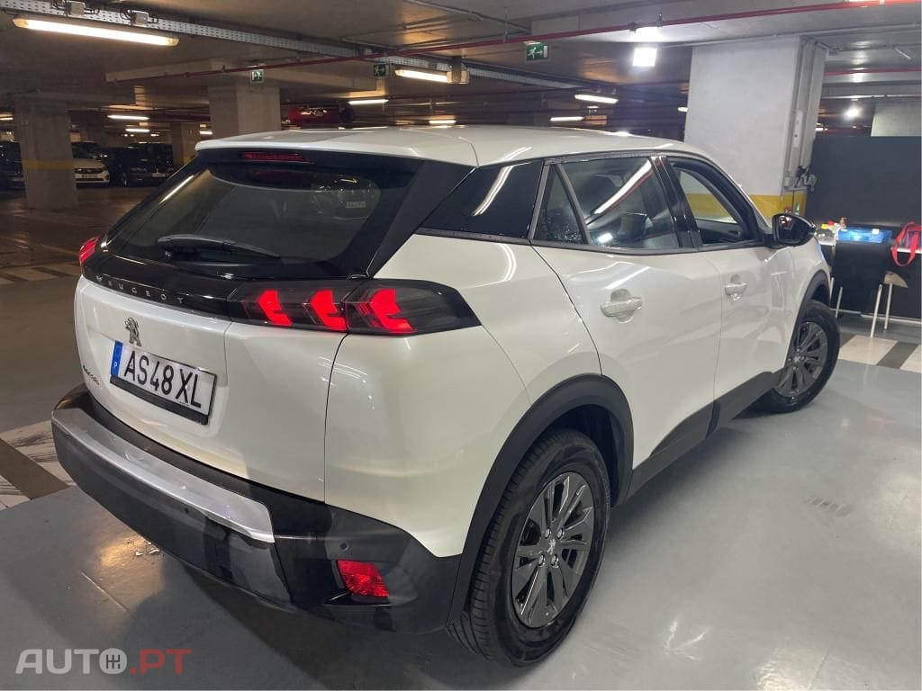 Peugeot E-2008 50 kWh Active Pack