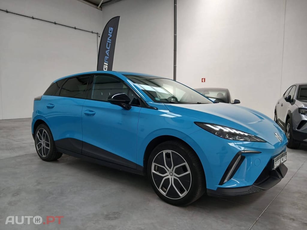 MG MG4 64 kWh Luxury
