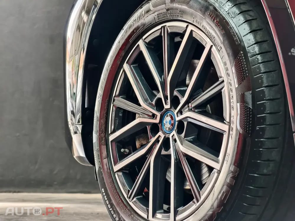 BMW iX1 xDrive30 Pack Desportivo M