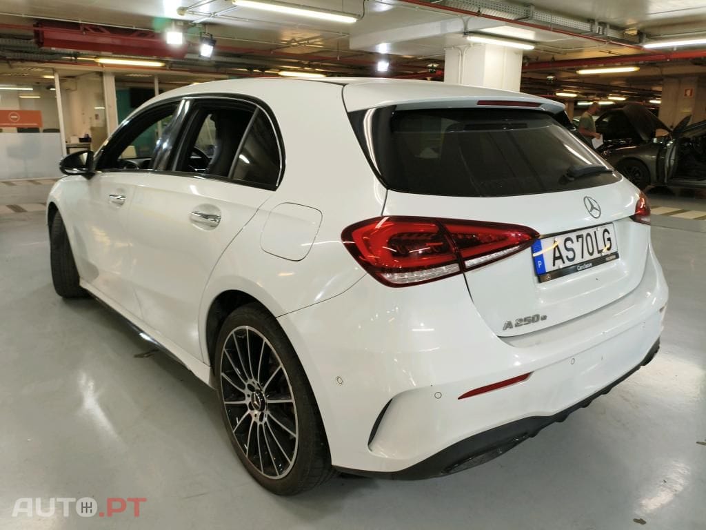 Mercedes-Benz A 250 e AMG Line