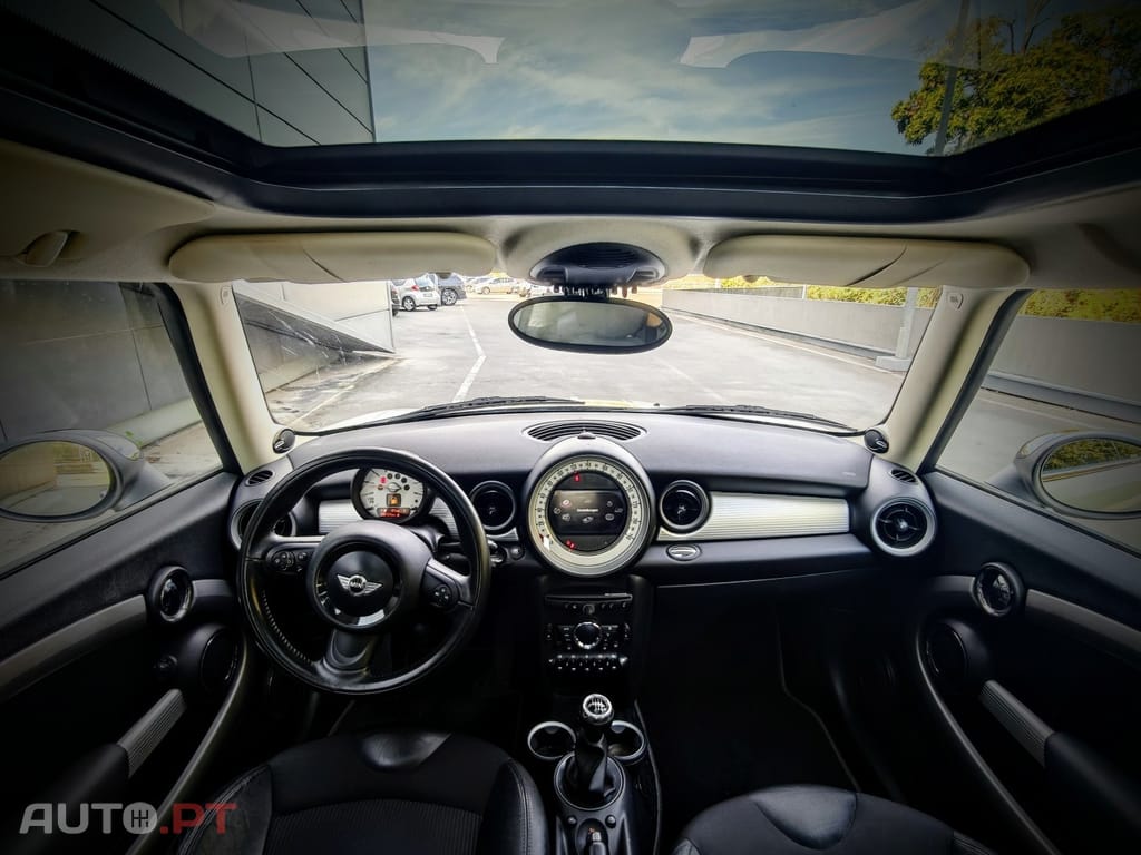 MINI Cooper Cooper Baker Street