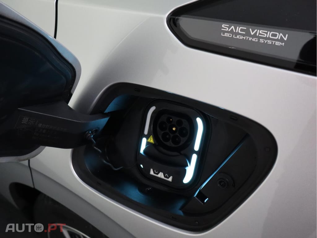 MG MG4 64kwh luxury Heat Pump